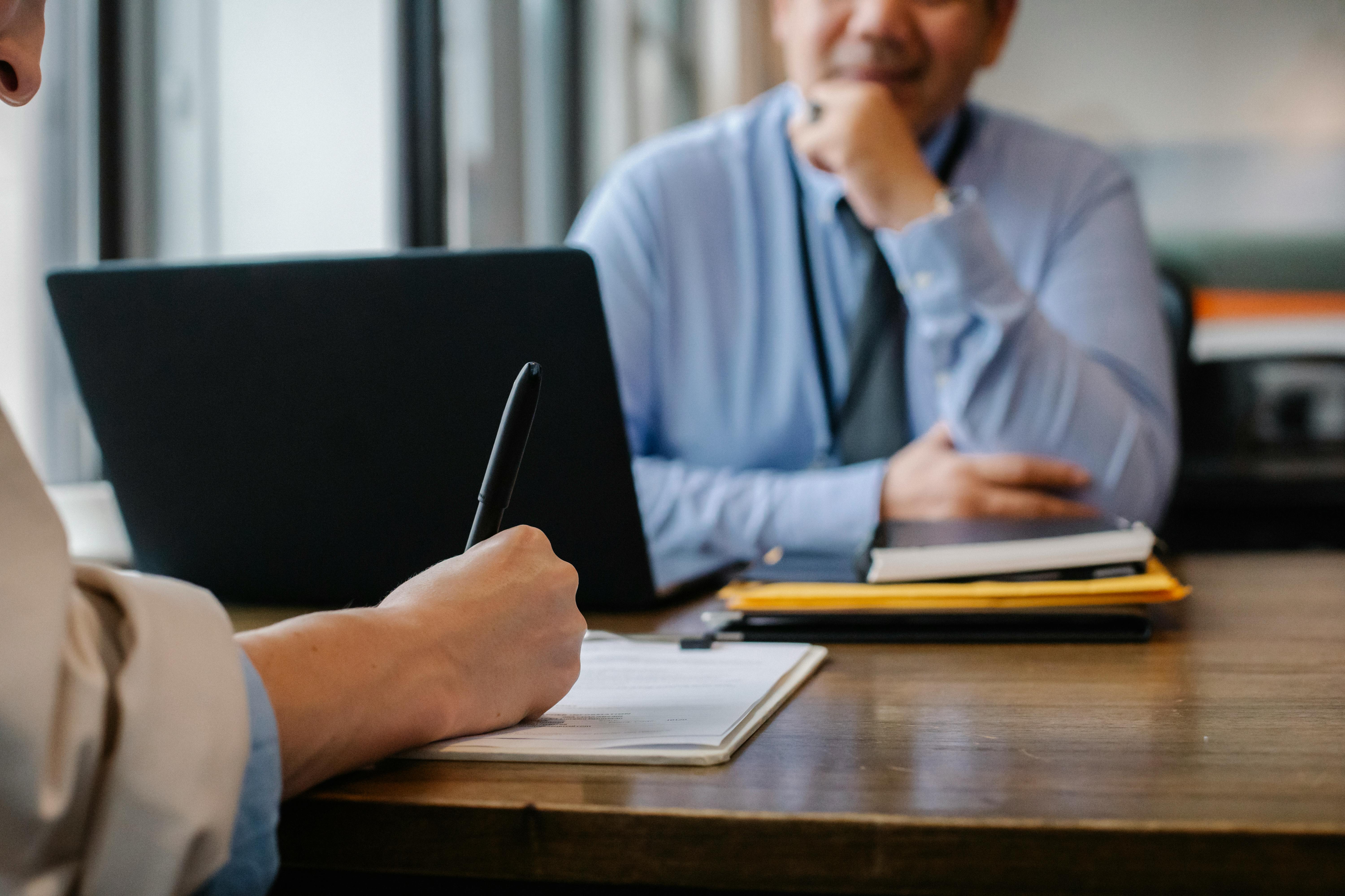 Professional job interview scenario with icheetz.life AI assistant providing real-time interview coaching and response suggestions